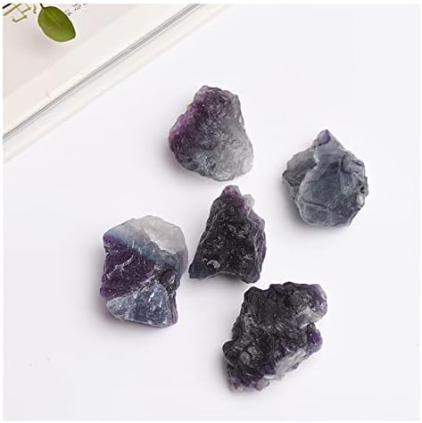 Природни груби кварцни кристални минерални примероци, кристал, неправилна форма, груба карпа, лековит камен за лекување на домашен