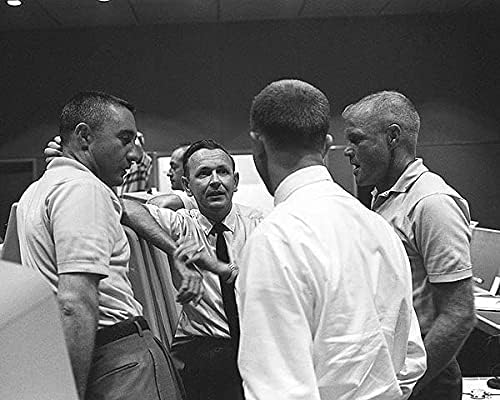 Gus Grissom & John Glenn во контролниот центар 11x14 Silver Halide Photo Print